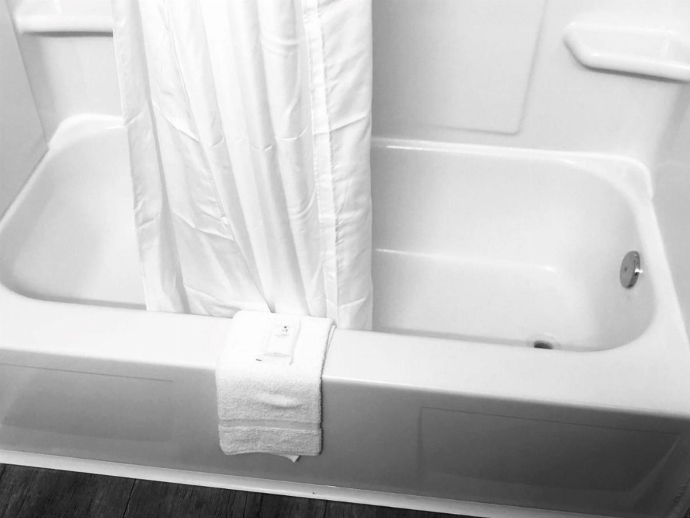 Montgomery Inn & Suites Image 21