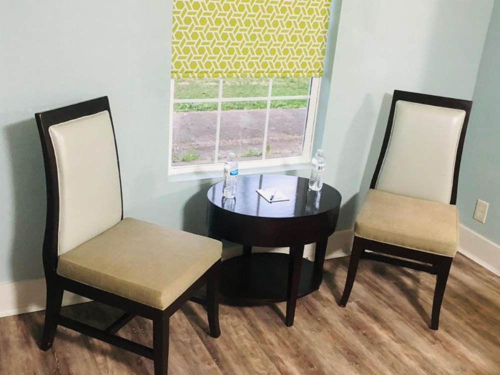 Montgomery Inn & Suites Image 38